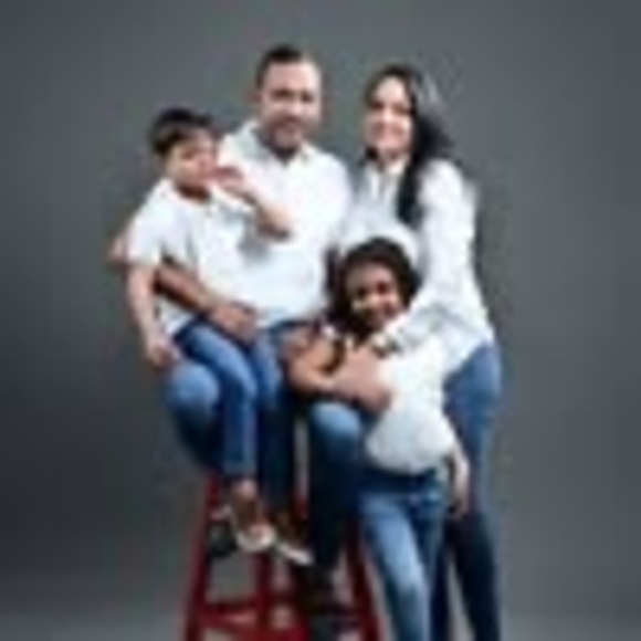 Meet your Posher, Yohanny - Picture 1 of 1